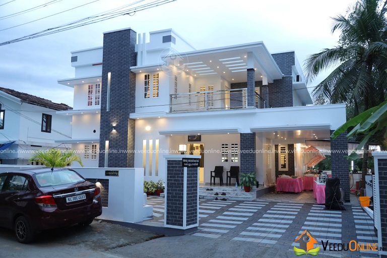 2560 Square Feet Double Floor Contemporary Home Design