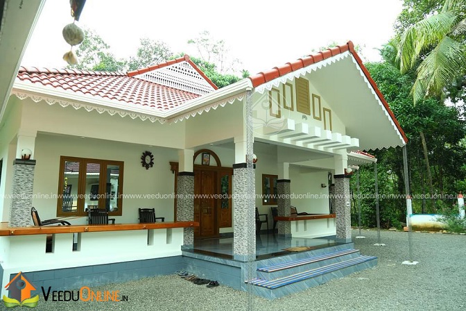 1570 Square Feet Single Floor Traditional Home Design