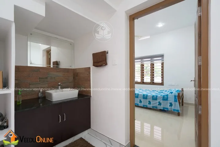 Wash basin area with mirror